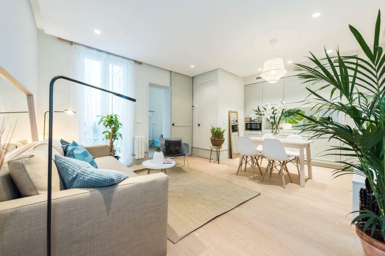Explore Madrid From A Warm Apartment With Patio At A Newly Refurbished Manorial Building Exterior foto