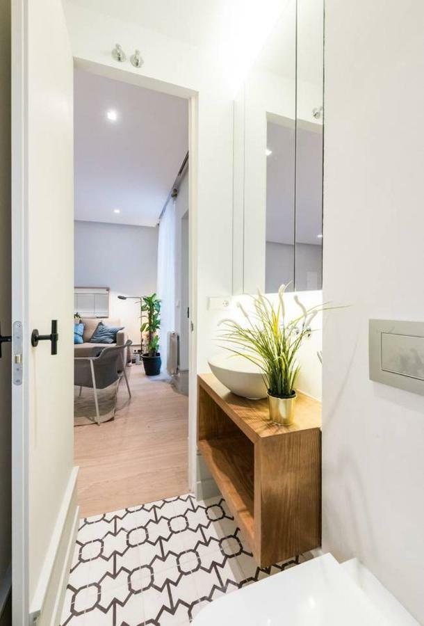 Explore Madrid From A Warm Apartment With Patio At A Newly Refurbished Manorial Building Exterior foto
