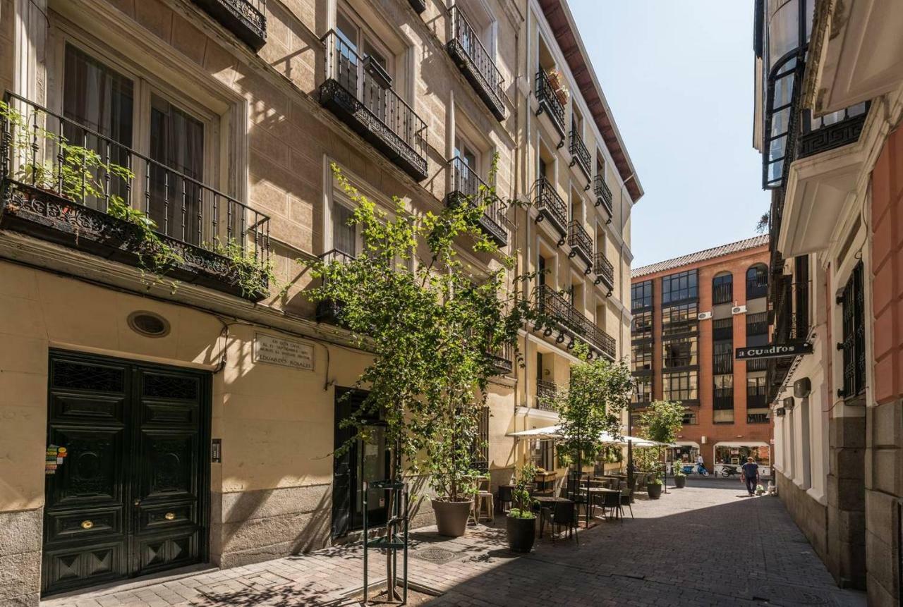Explore Madrid From A Warm Apartment With Patio At A Newly Refurbished Manorial Building Exterior foto