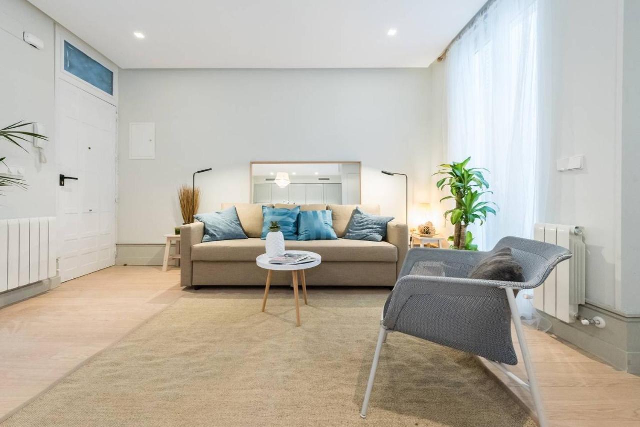 Explore Madrid From A Warm Apartment With Patio At A Newly Refurbished Manorial Building Exterior foto